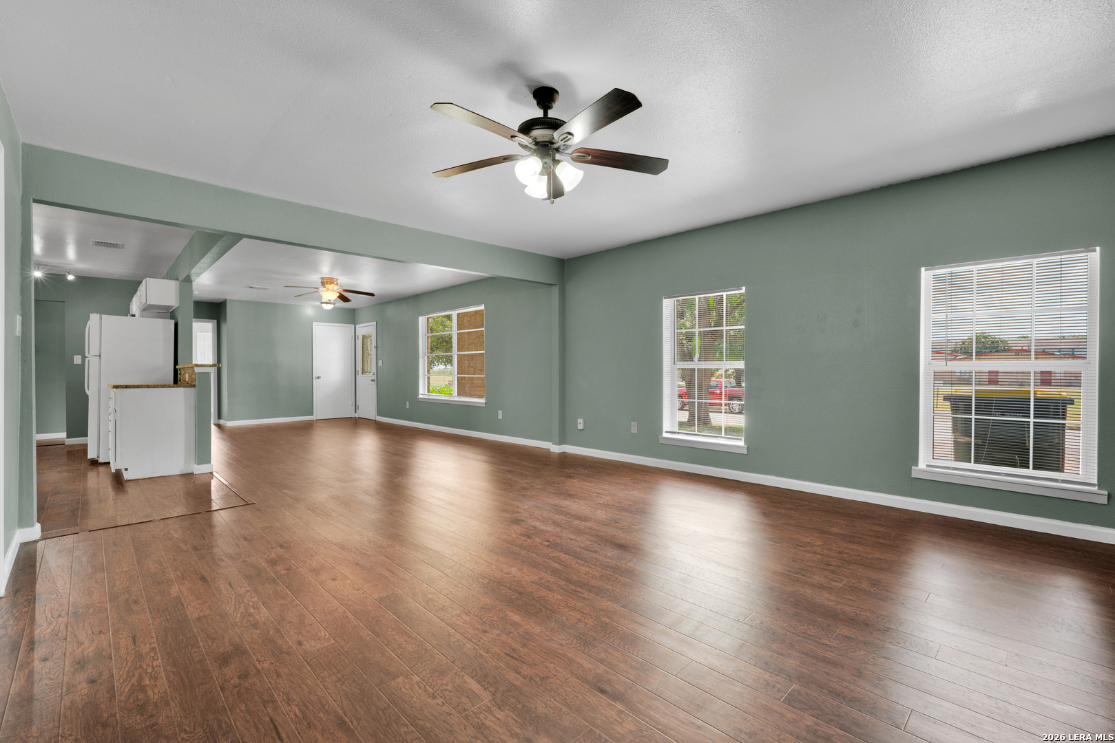 417 E Lindbergh Boulevard Universal City TX 78148