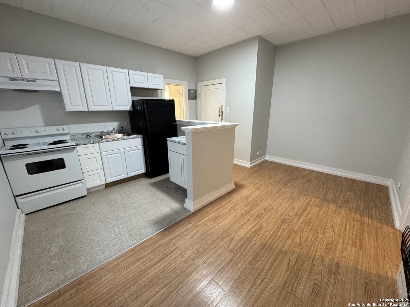 407 E Locust San Antonio TX 78212
