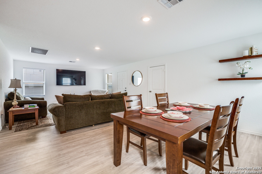 5223 Hornbeck Heights Converse TX 78109