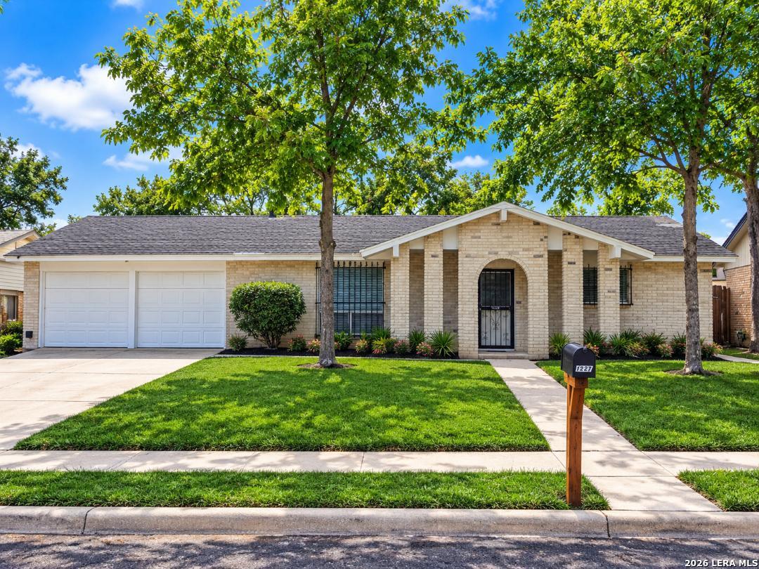 4223 Bayliss Street San Antonio TX 78233