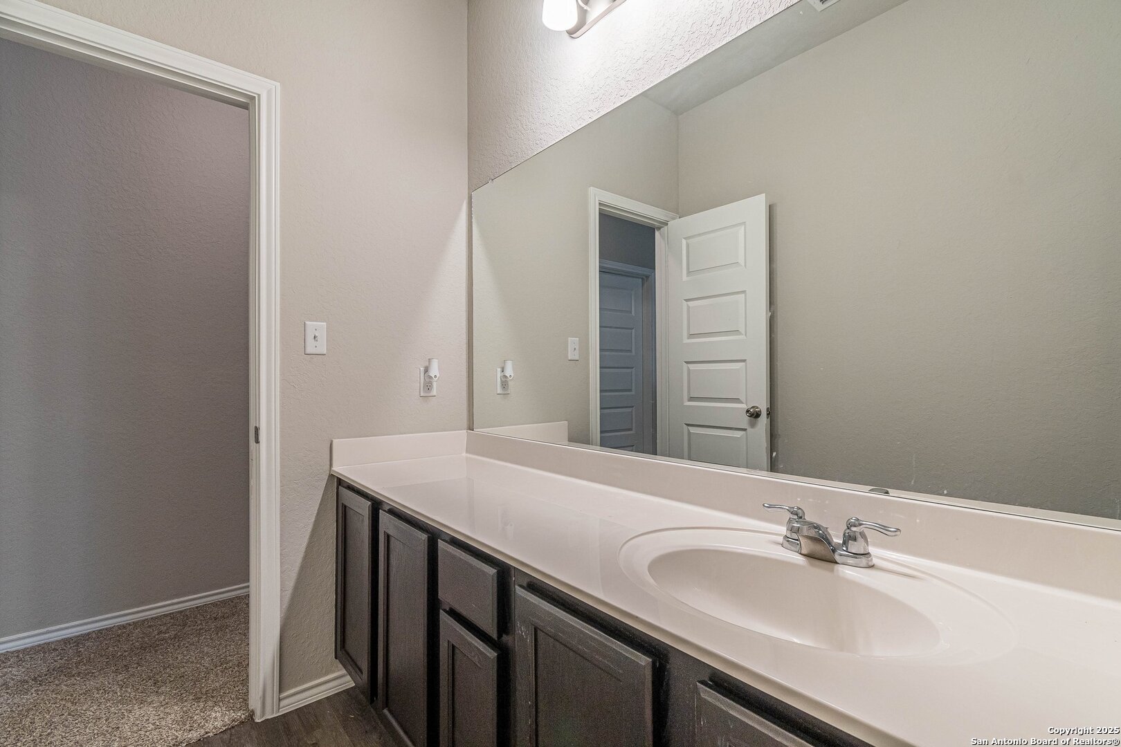 9427 Somers Bend San Antonio TX 78211