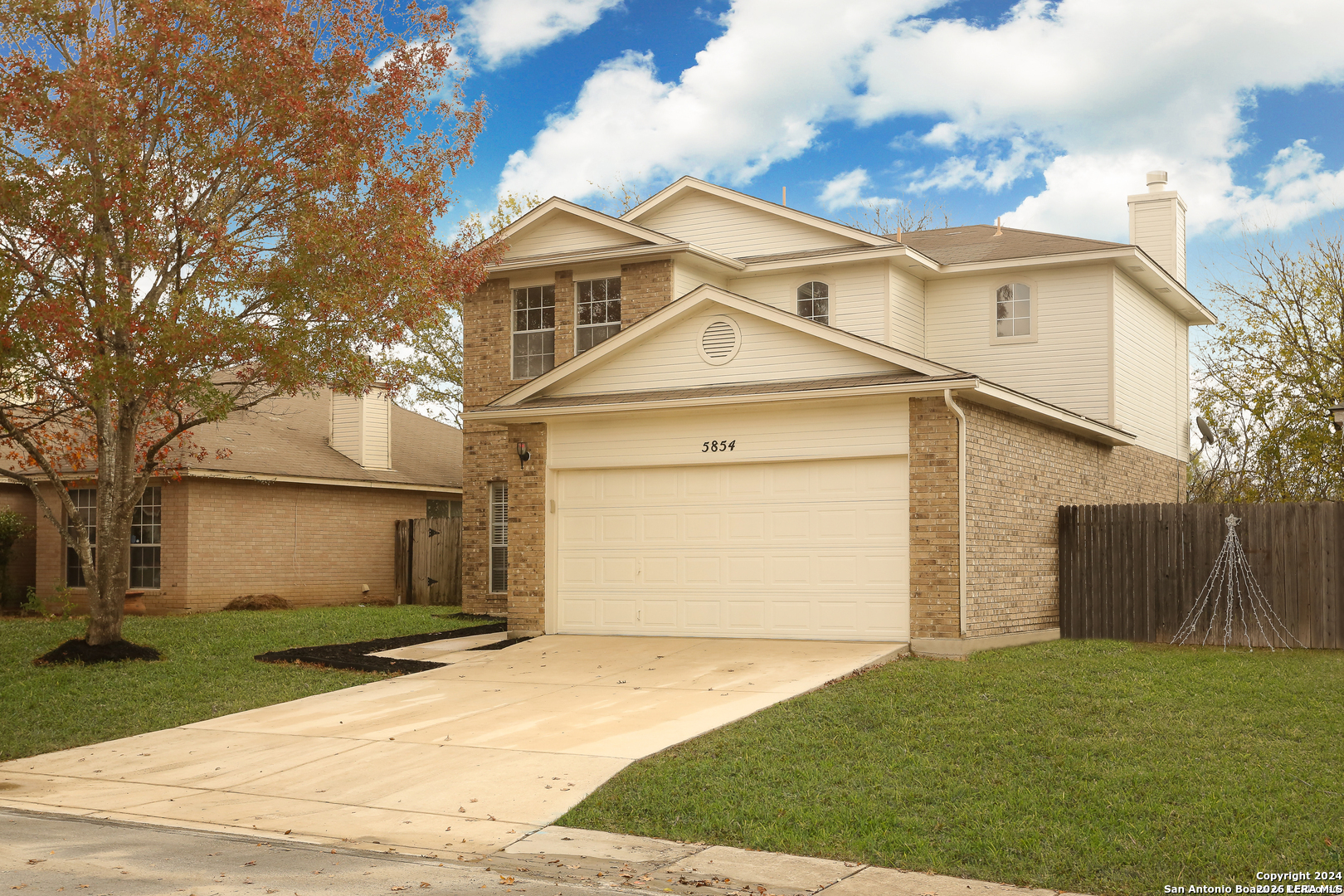5854 Larkmeadow San Antonio TX 78233