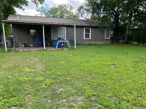 906 E Petaluma Boulevard San Antonio TX 78221