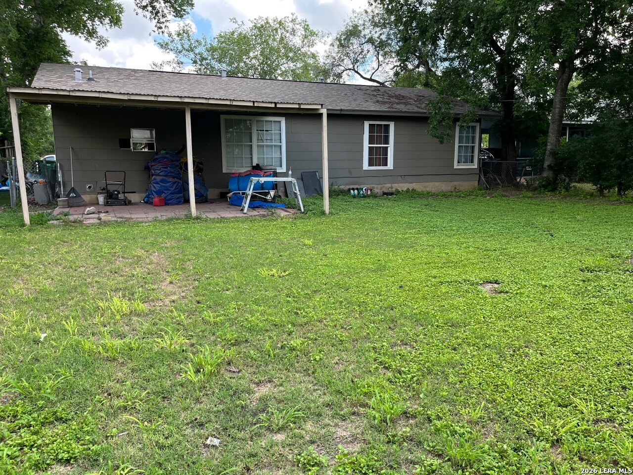 906 E Petaluma Boulevard San Antonio TX 78221
