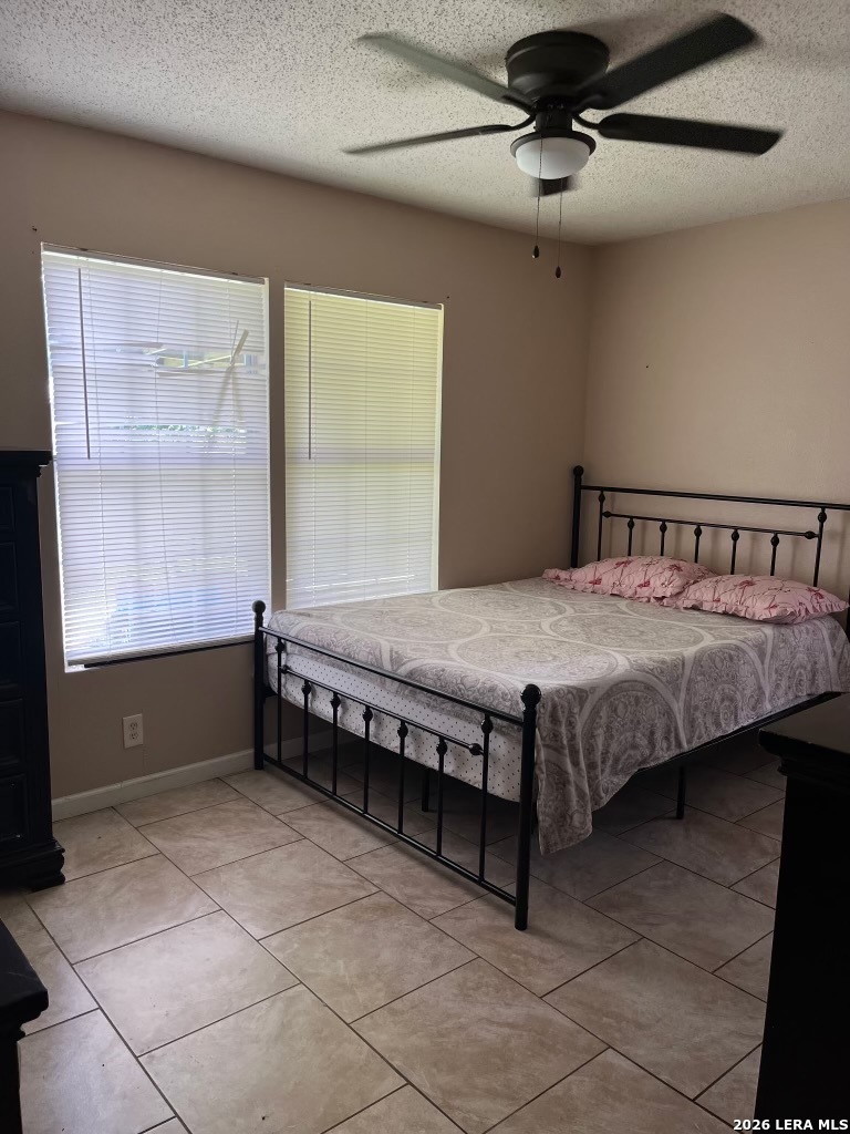 906 E Petaluma Boulevard San Antonio TX 78221