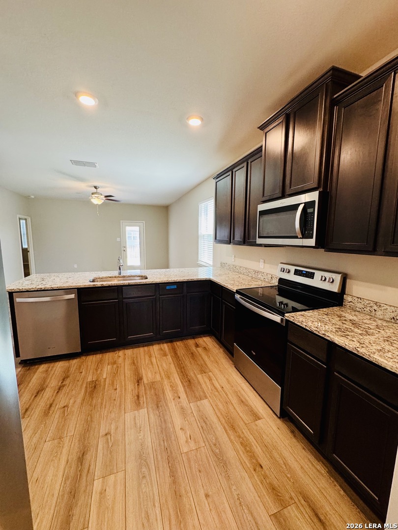 9147 Bennett Forest Converse TX 78109