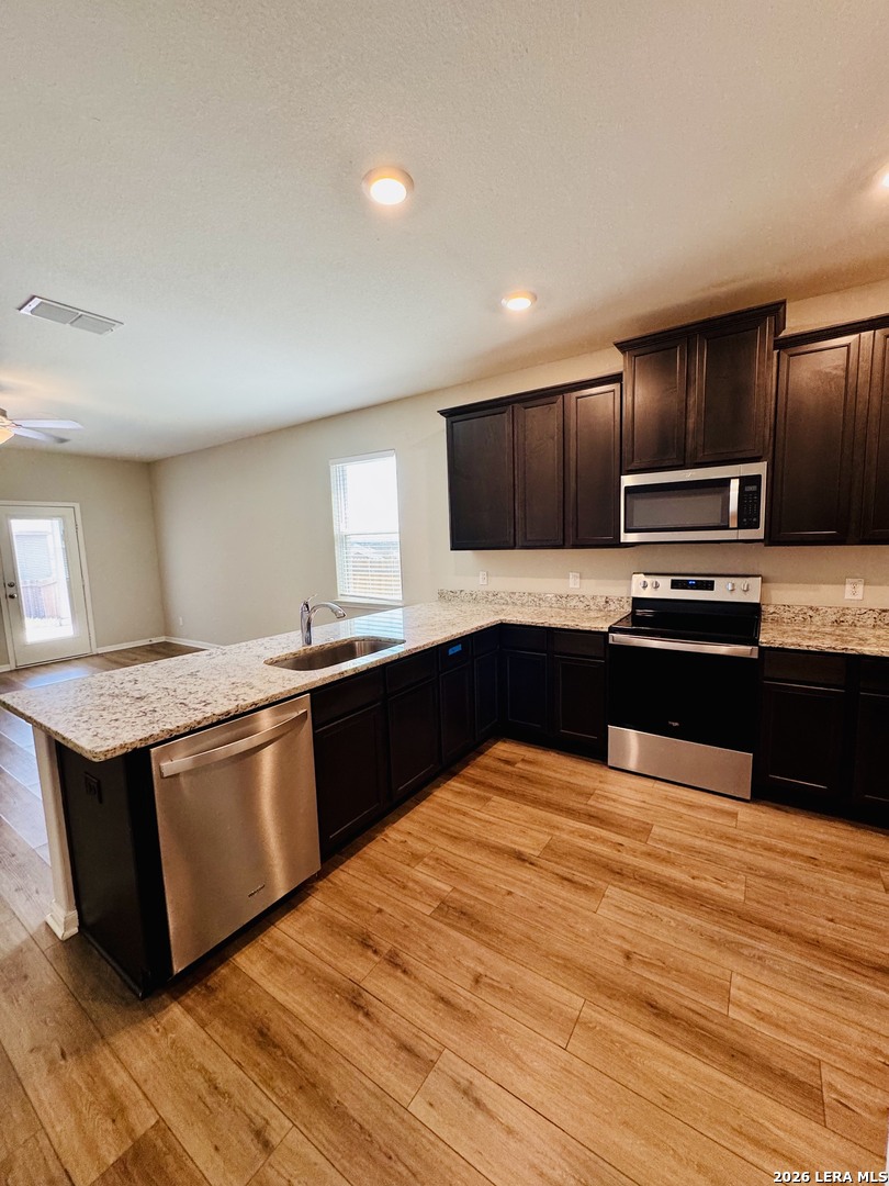 9147 Bennett Forest Converse TX 78109