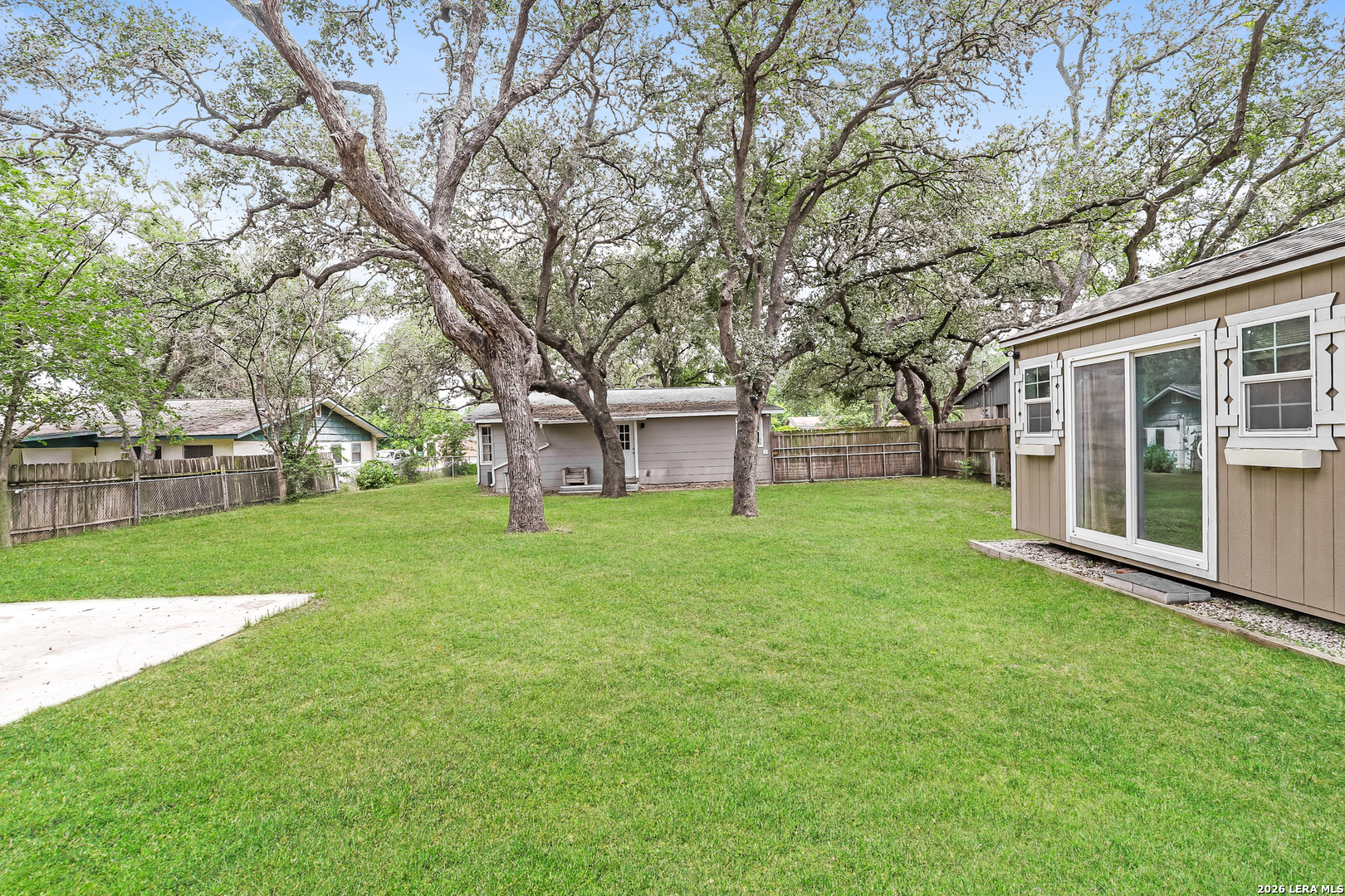 317 North Boulevard Universal City TX 78148