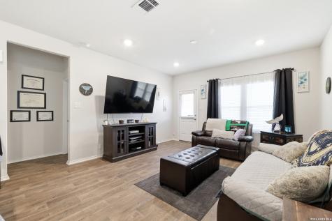 10520 Pomme San Antonio TX 78252