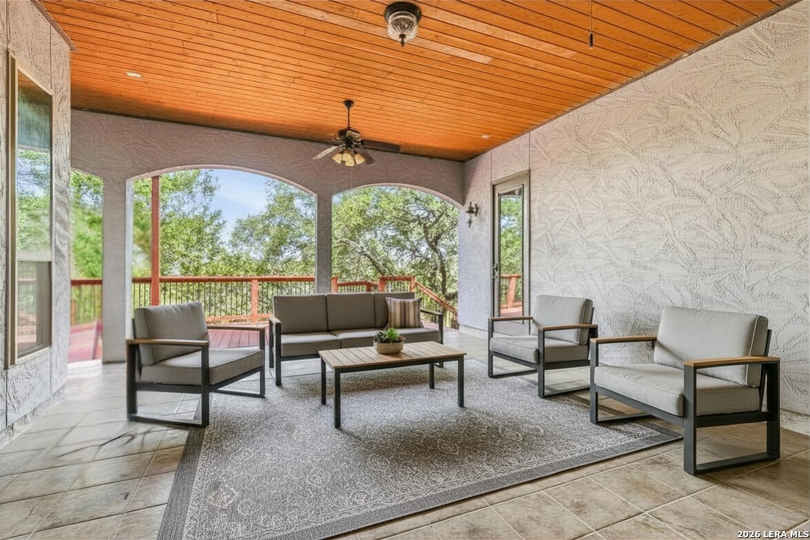 615 Sentry Hill San Antonio TX 78260