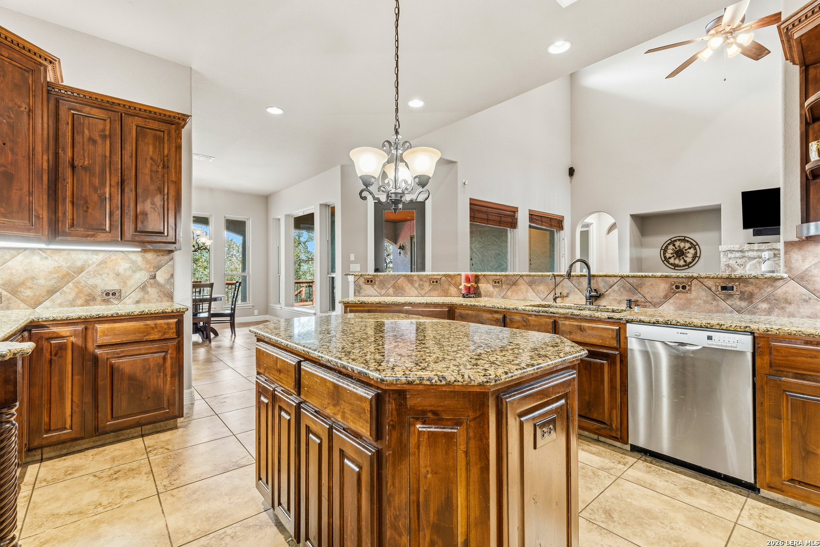 615 Sentry Hill San Antonio TX 78260