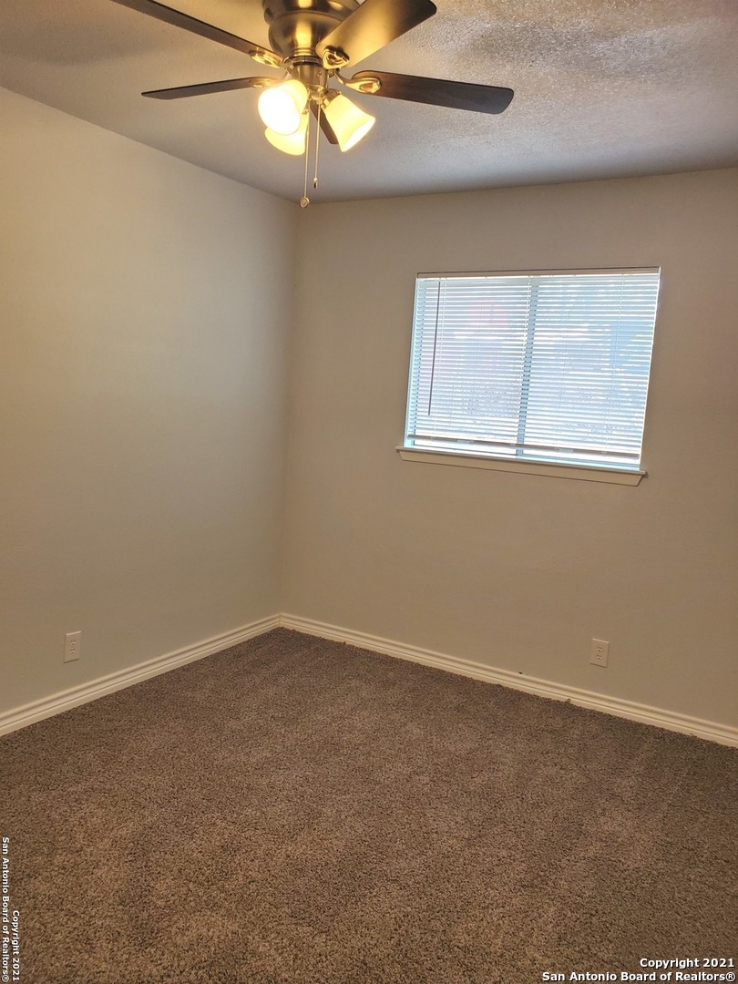6522 Hidden Bluff San Antonio TX 78218