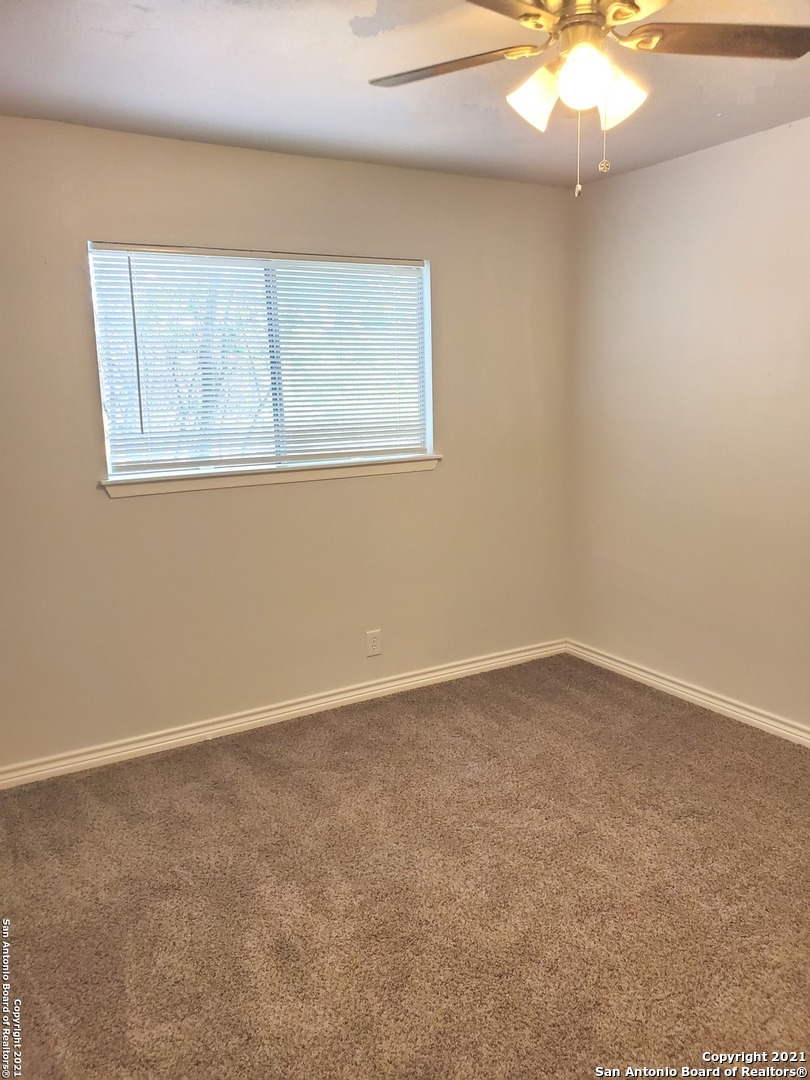 6522 Hidden Bluff San Antonio TX 78218