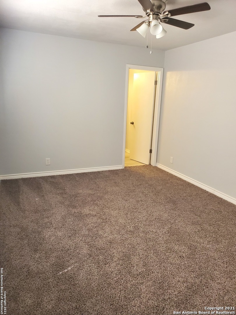 6522 Hidden Bluff San Antonio TX 78218
