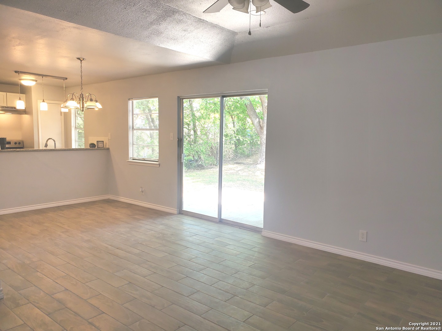 6522 Hidden Bluff San Antonio TX 78218