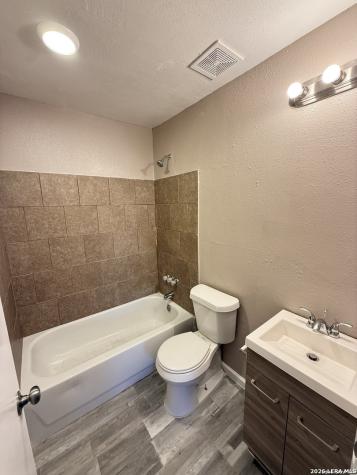 1405 Donaldson San Antonio TX 78228