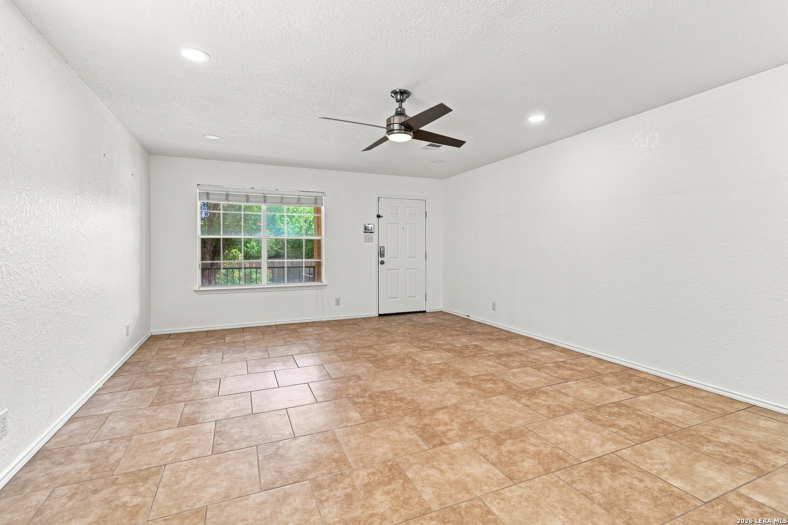 6711 Elmwood Crest Live Oak TX 78233