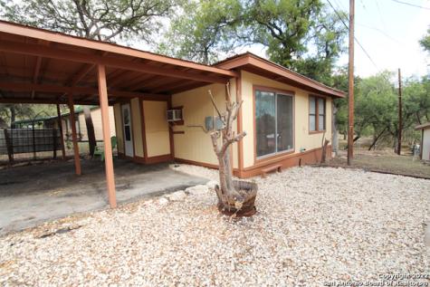 12095 Park Road 37 Lakehills TX 78063