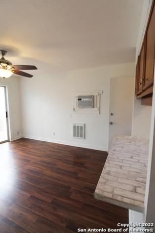 12095 Park Road 37 Lakehills TX 78063