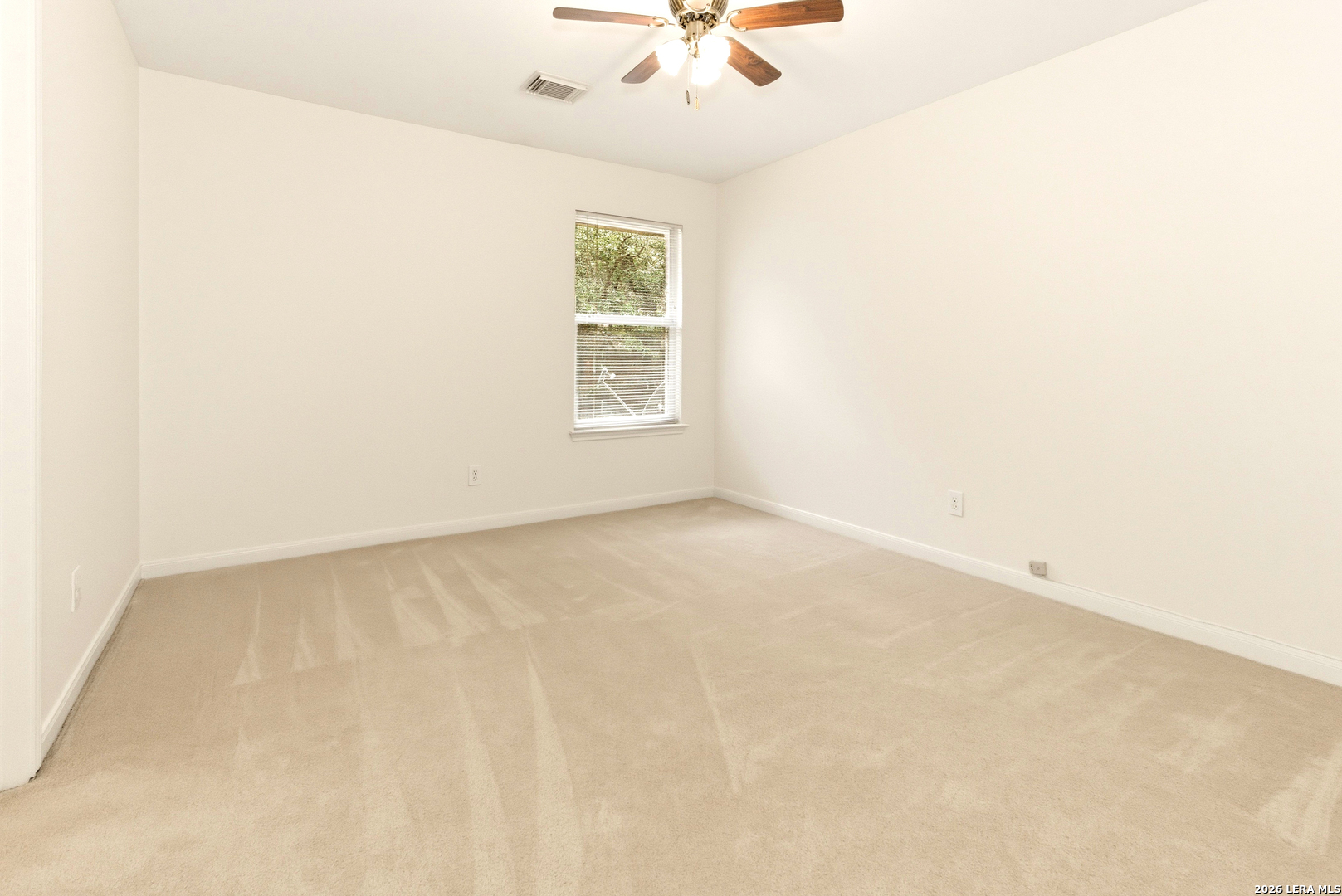 119 Baythorne Universal City TX 78148