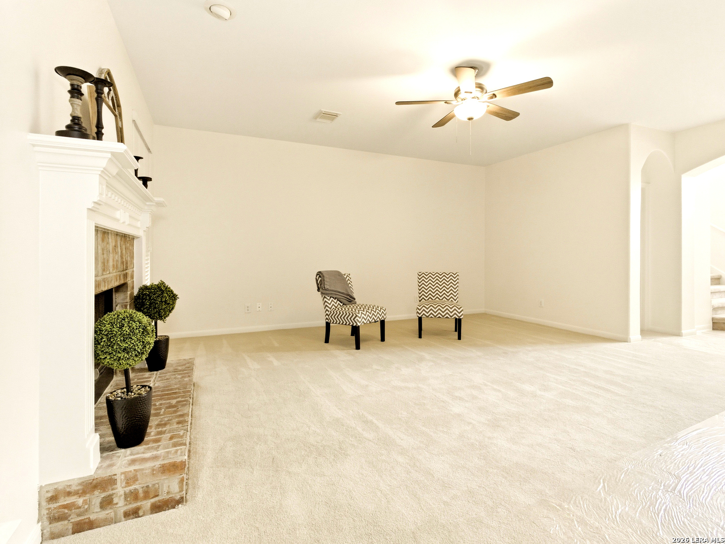 119 Baythorne Universal City TX 78148