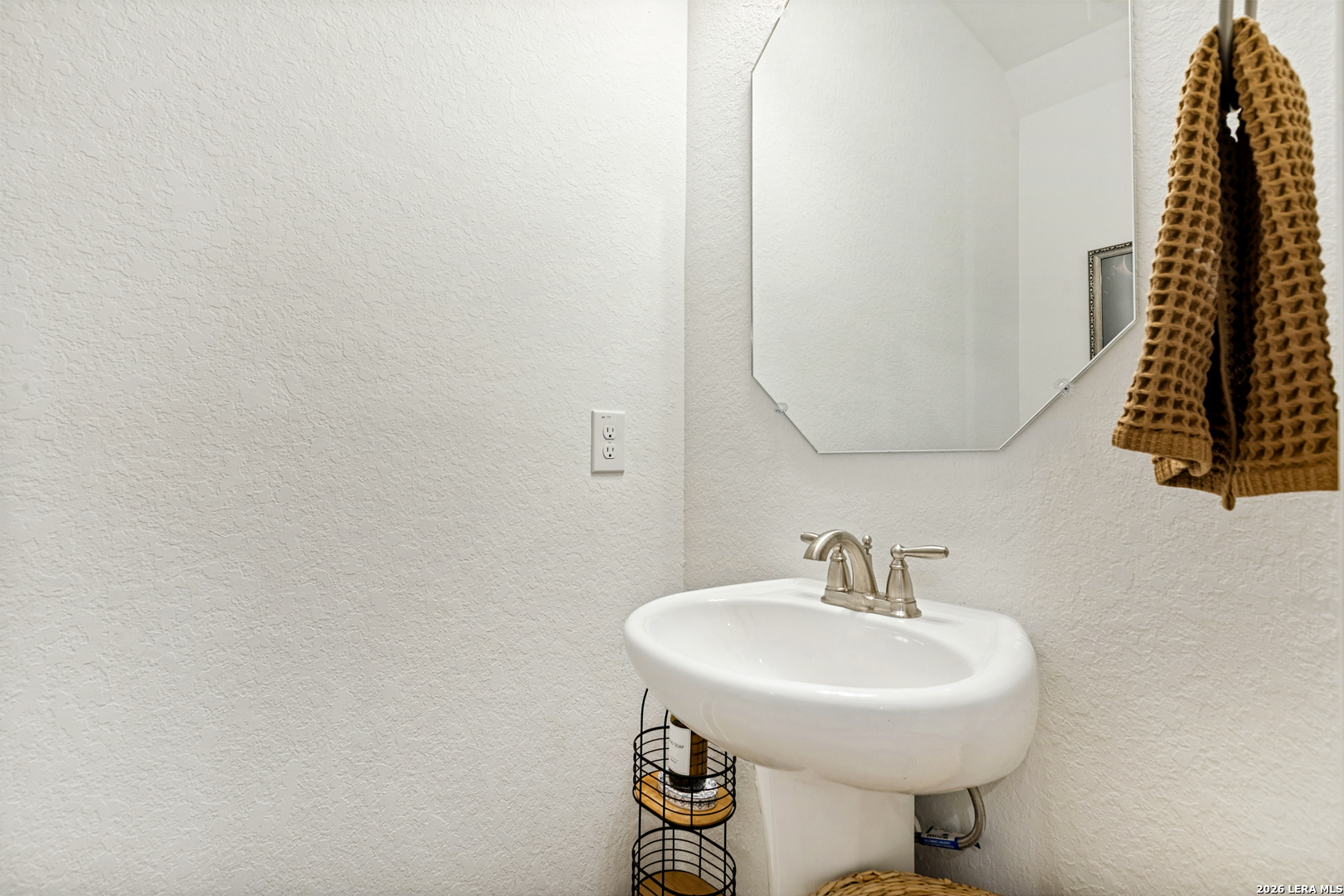 7533 Briarwood San Antonio TX 78252