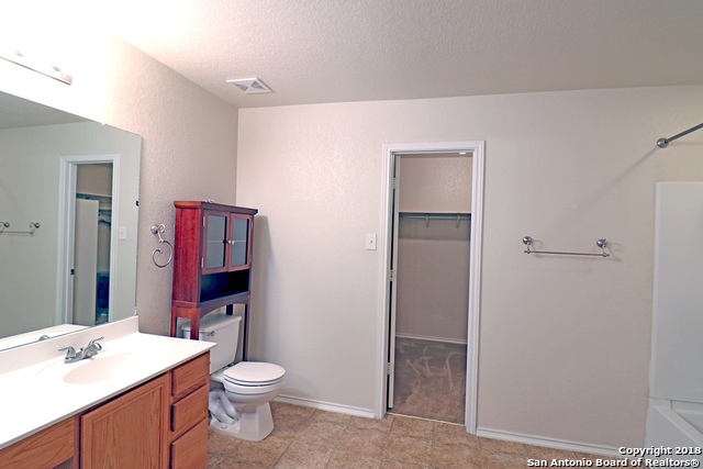 2806 Bandbury Oak San Antonio TX 78247