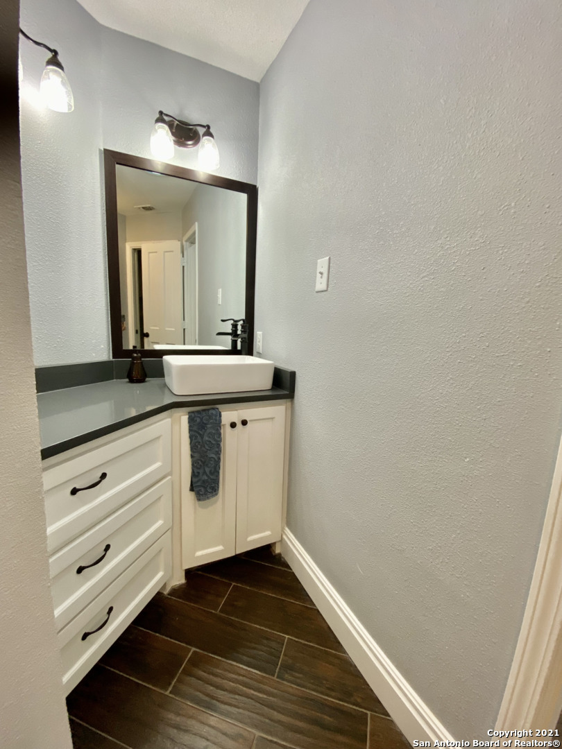 4535 Western Pine Woods San Antonio TX 78249