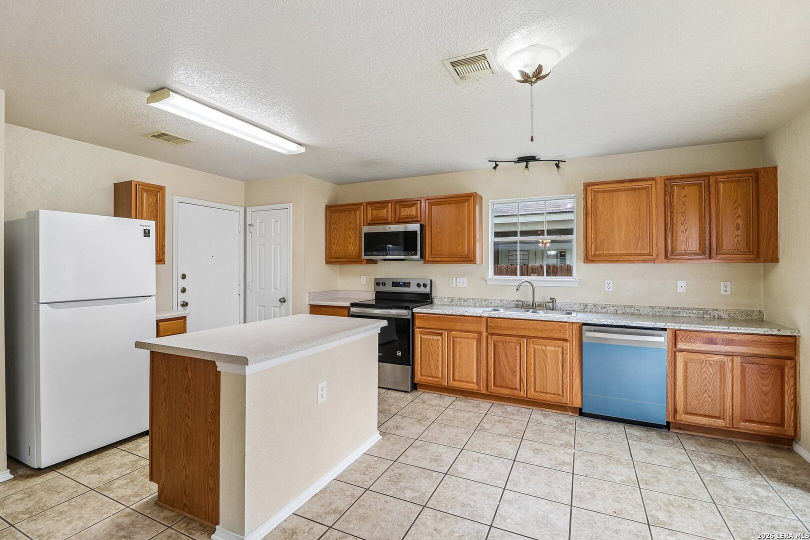 407 Amberdale Oak San Antonio TX 78249