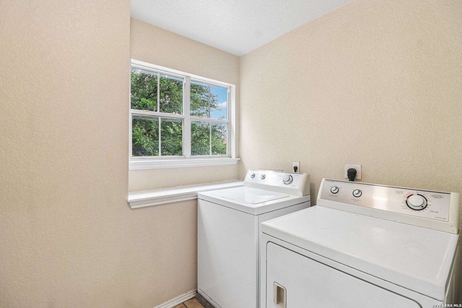 407 Amberdale Oak San Antonio TX 78249