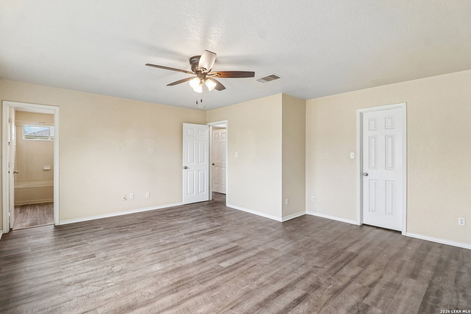 407 Amberdale Oak San Antonio TX 78249