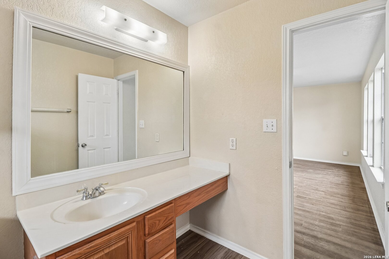 407 Amberdale Oak San Antonio TX 78249