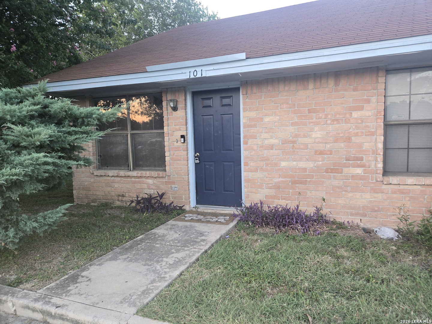 320 Station Street Converse TX 78109