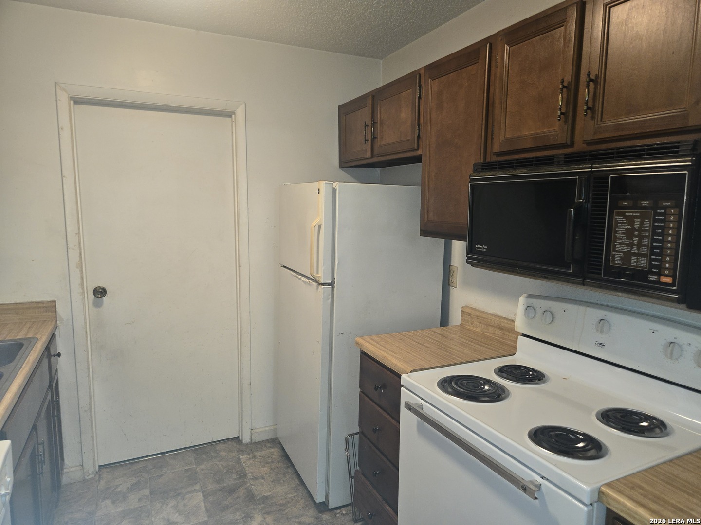 320 Station Street Converse TX 78109