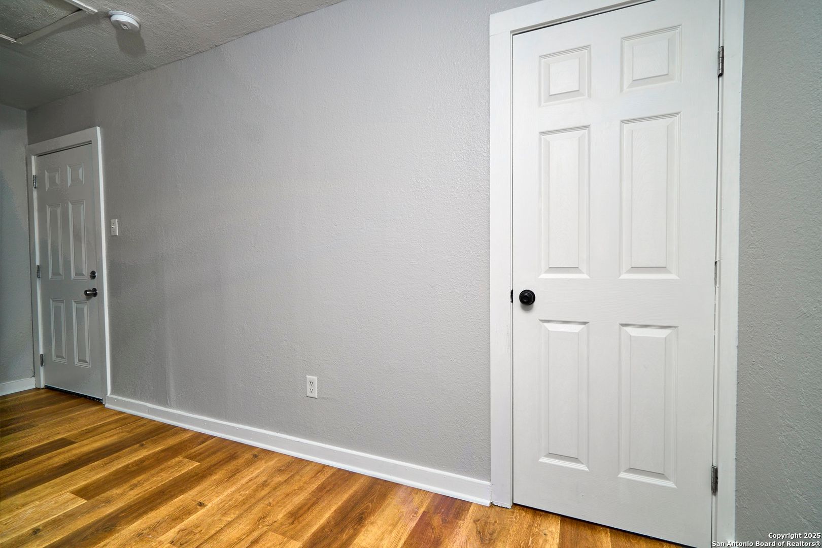 3101 Elmendorf San Antonio TX 78201