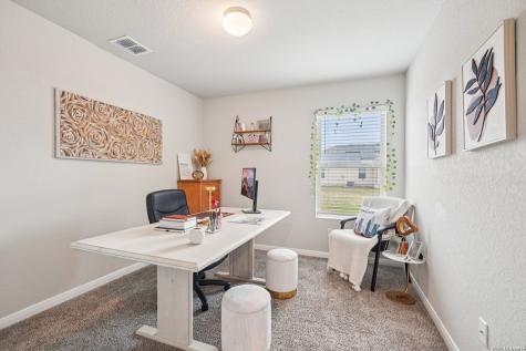 104 Pendleton Cove Floresville TX 78114