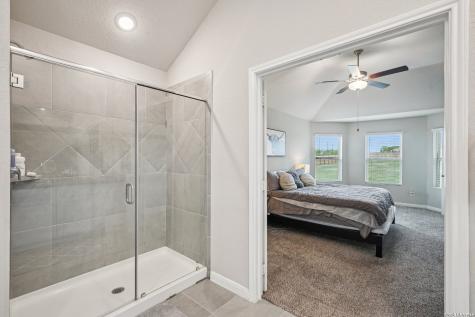 104 Pendleton Cove Floresville TX 78114