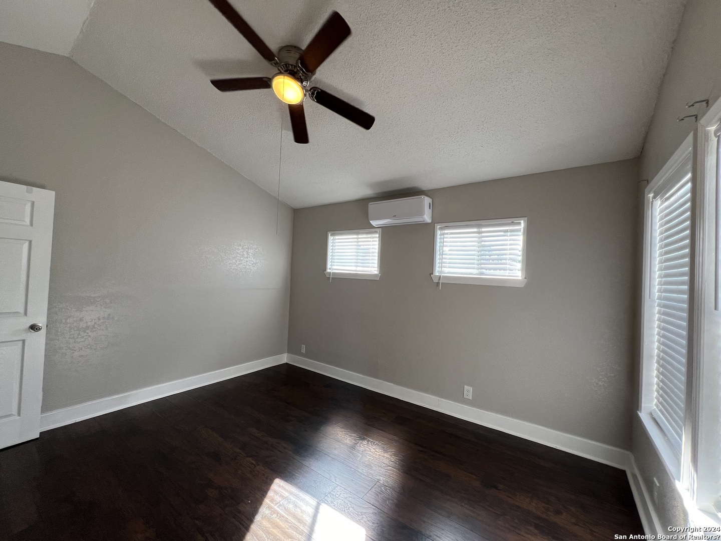 825 W Russell Place San Antonio TX 78212