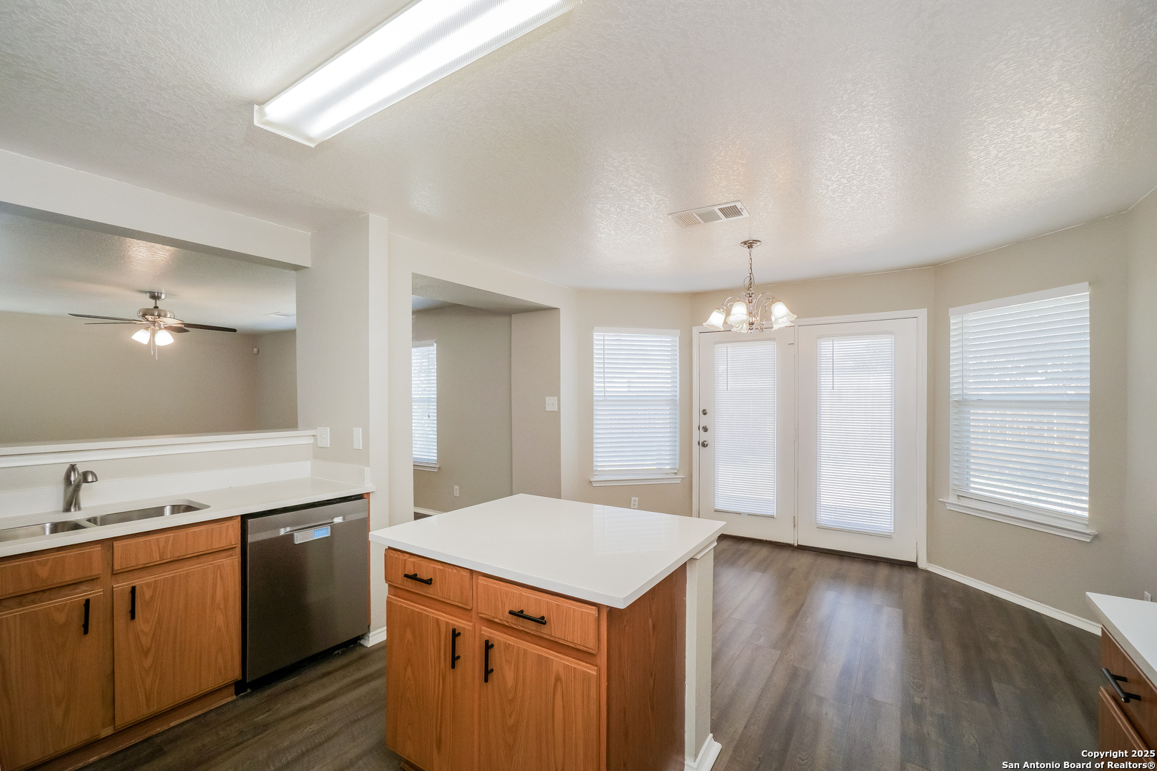 63 Viking Oak San Antonio TX 78247