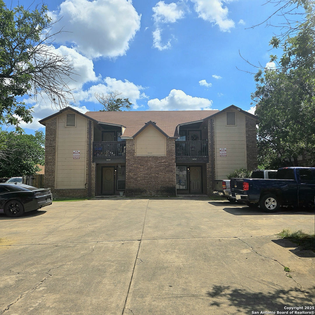 5209 Meadow Field San Antonio TX 78250