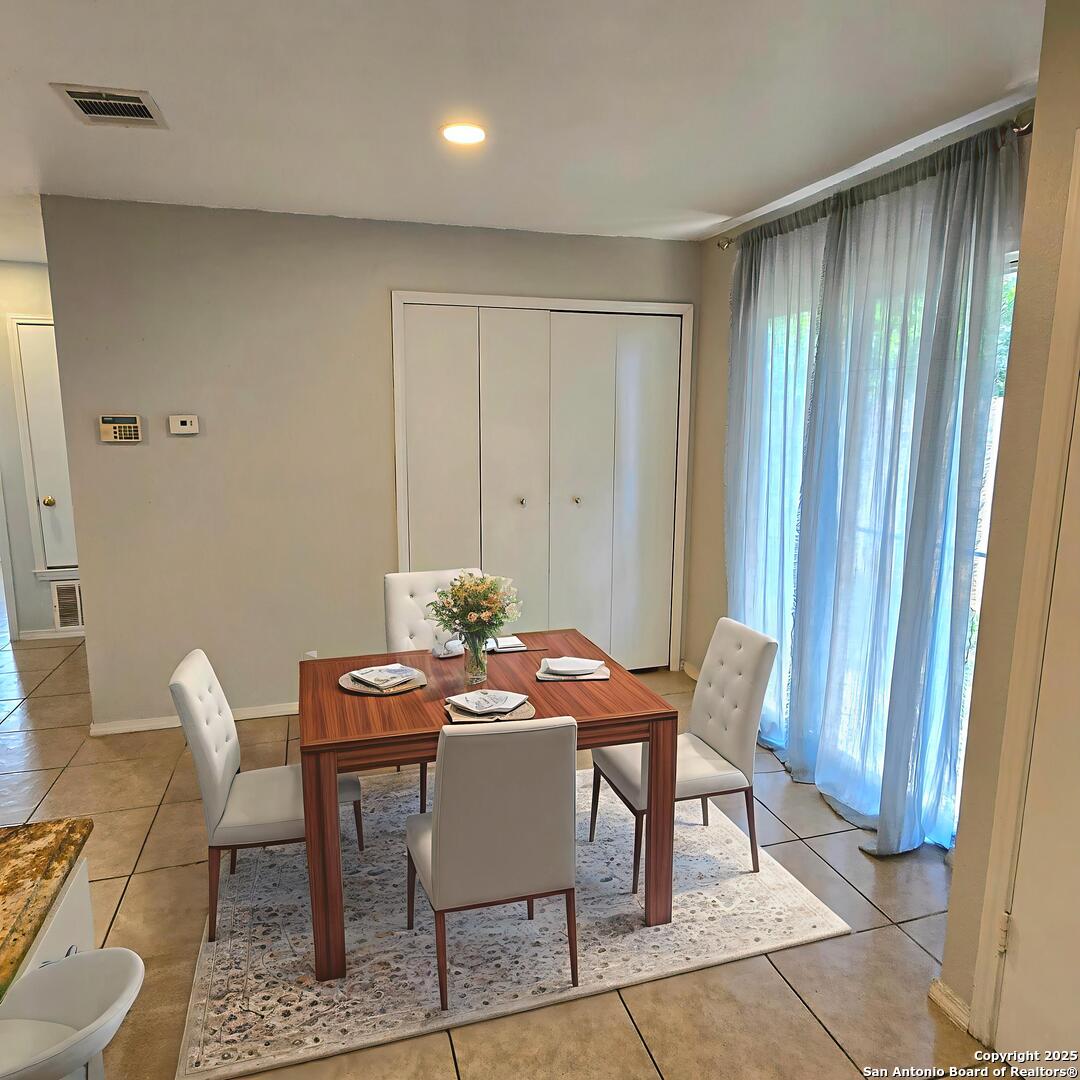 5209 Meadow Field San Antonio TX 78250