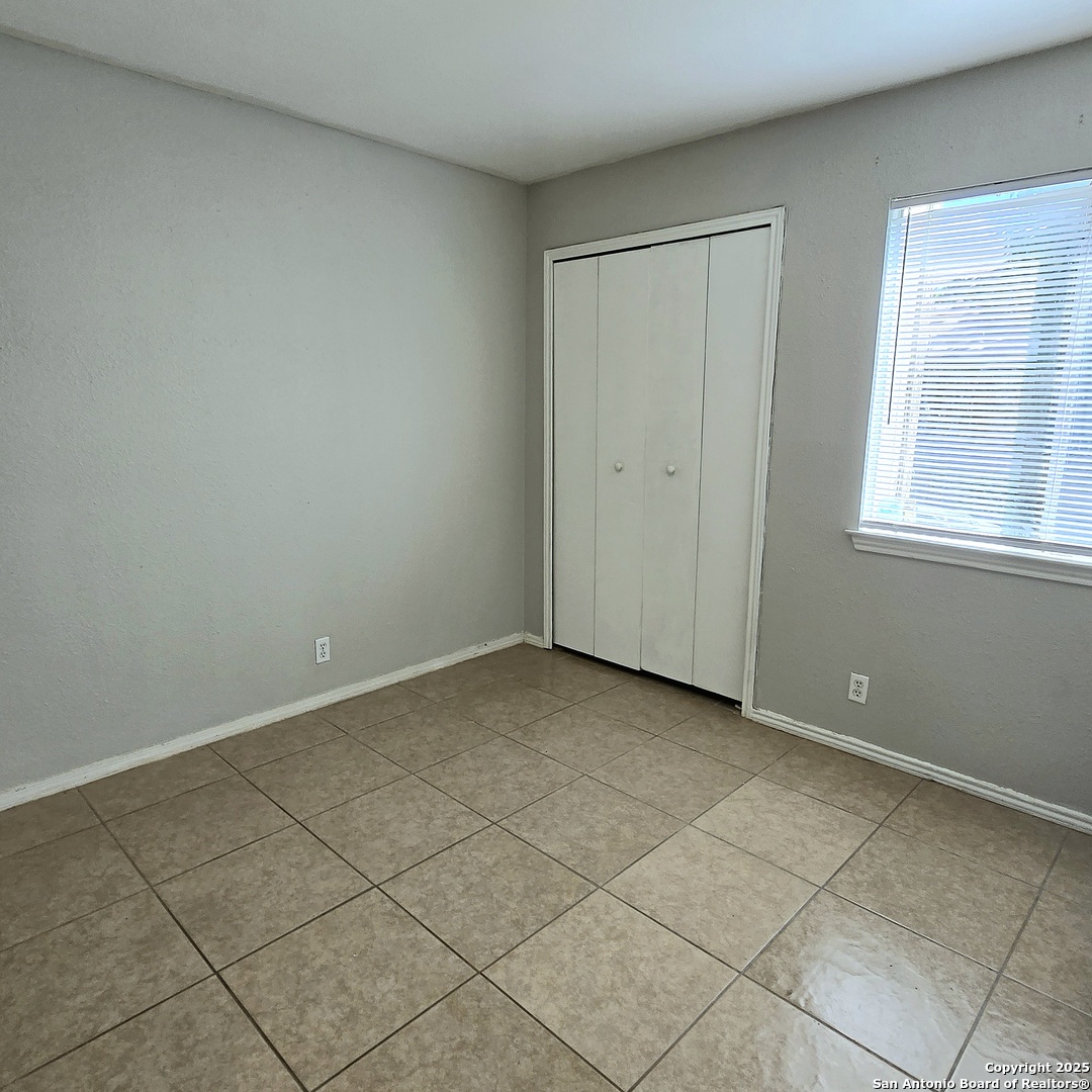5209 Meadow Field San Antonio TX 78250