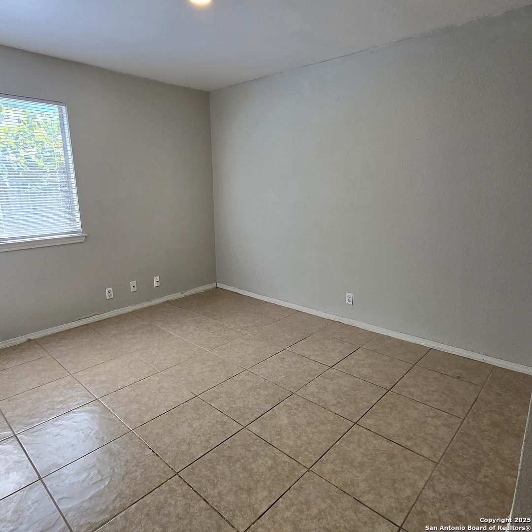5209 Meadow Field San Antonio TX 78250