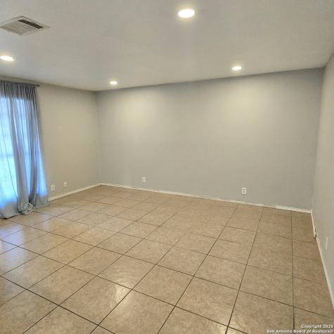 5209 Meadow Field San Antonio TX 78250