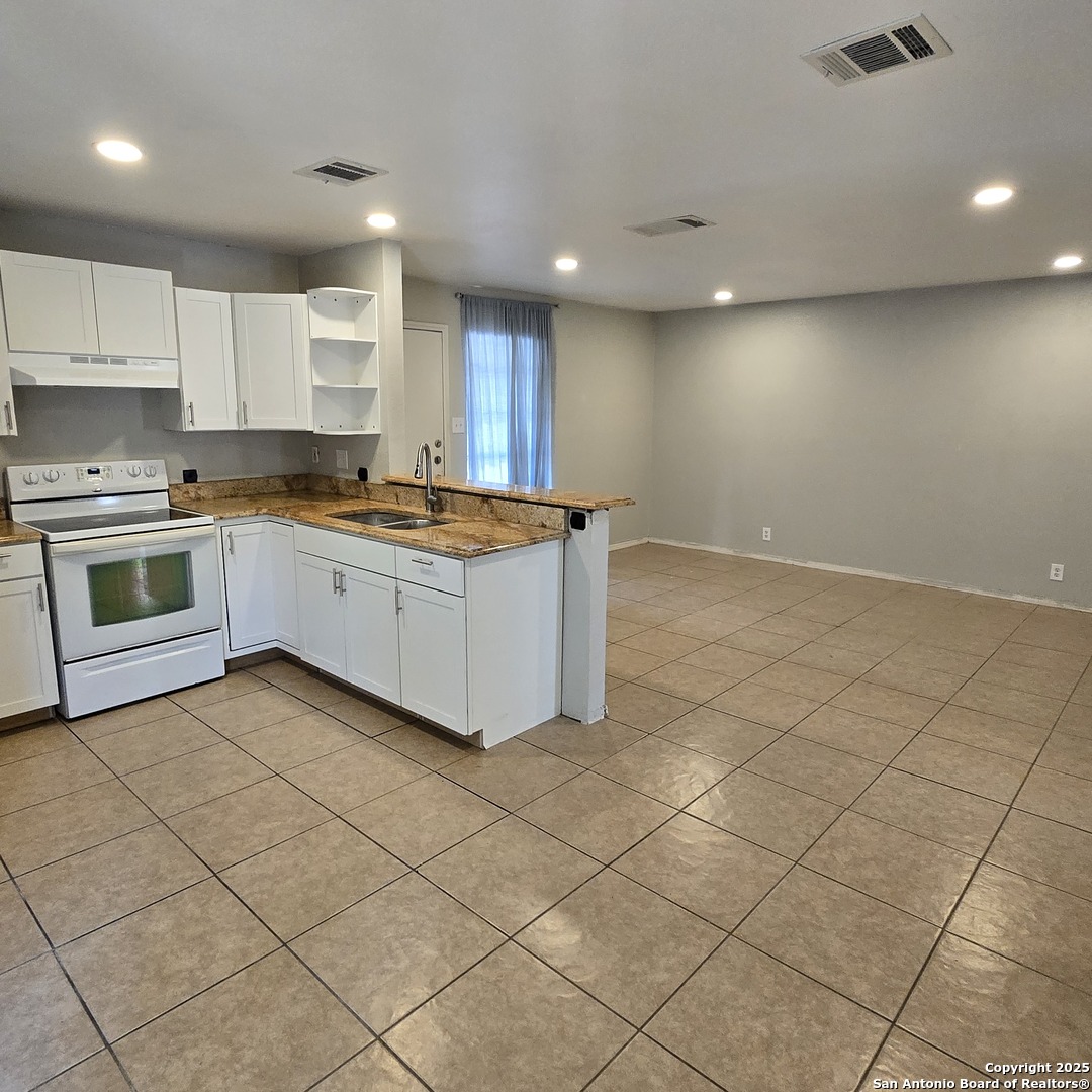 5209 Meadow Field San Antonio TX 78250