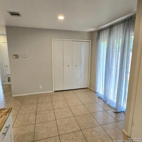 5209 Meadow Field San Antonio TX 78250