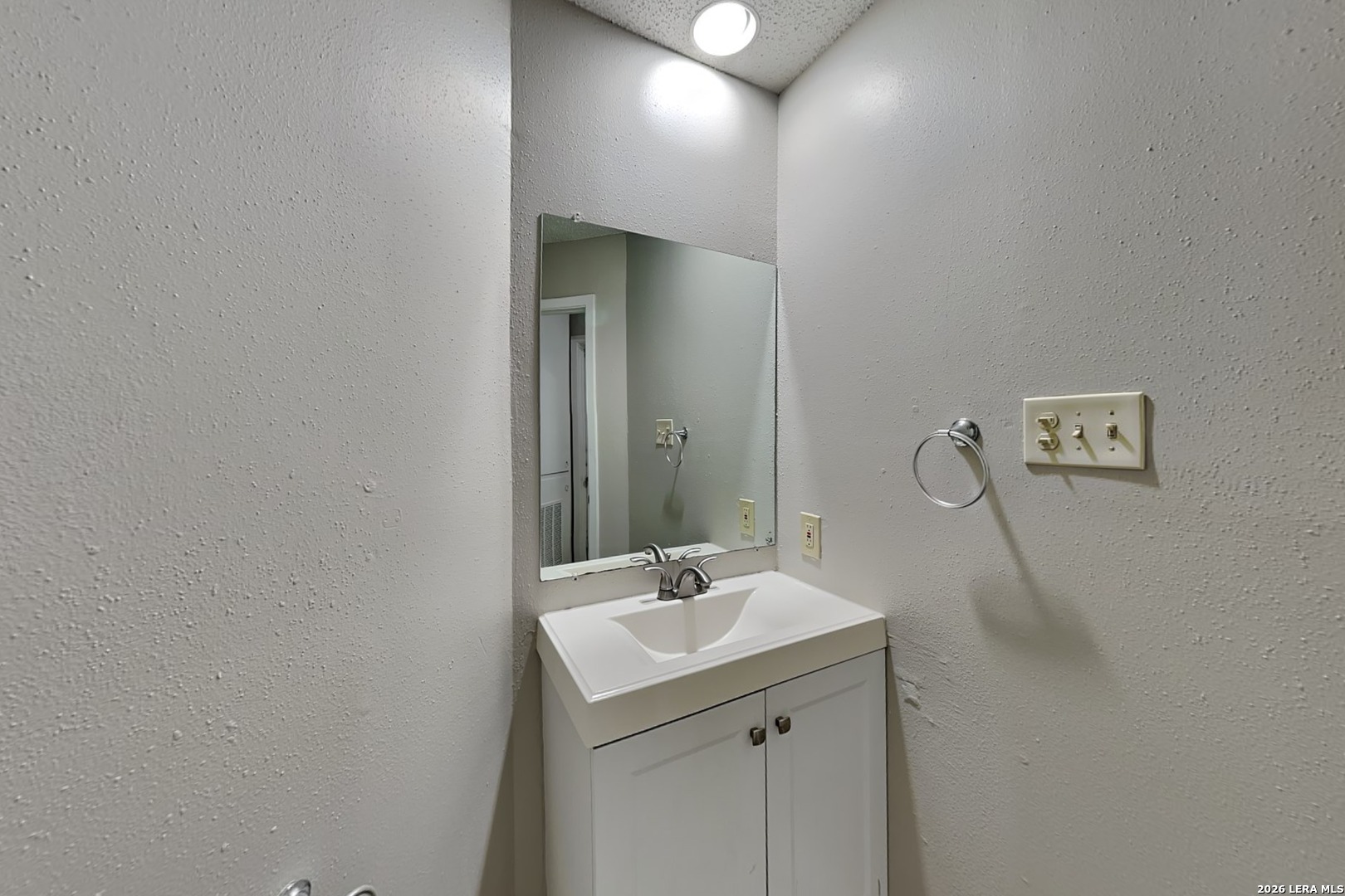 14250 Clover Hill San Antonio TX 78217