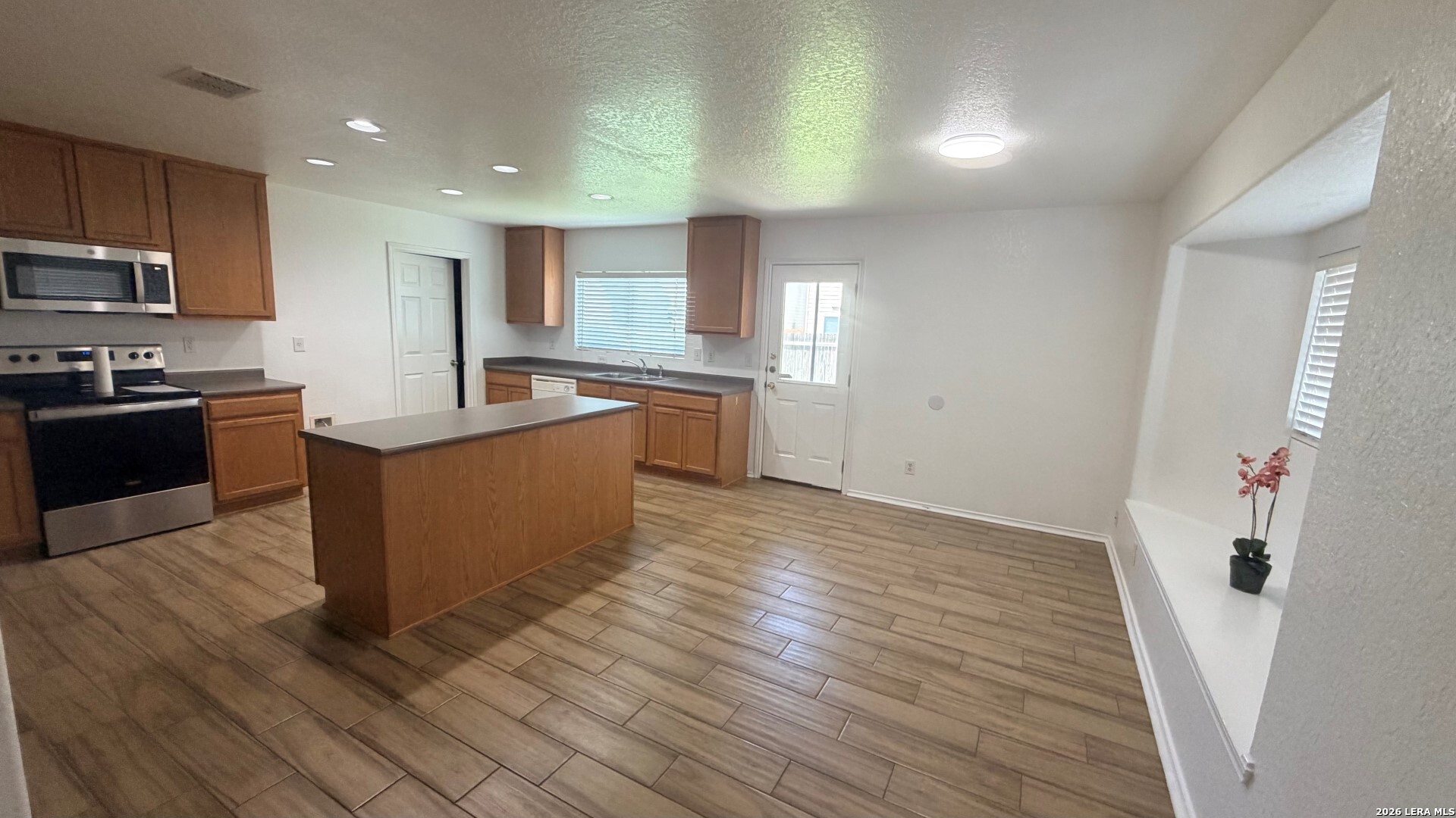 8835 Laguna Rio San Antonio TX 78251