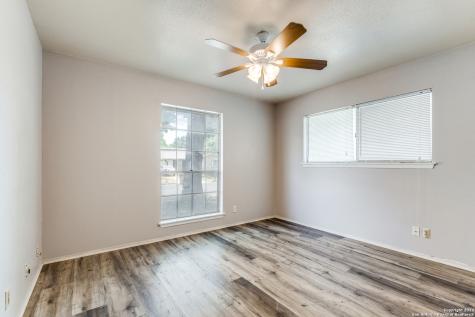 827 Spring Park San Antonio TX 78227