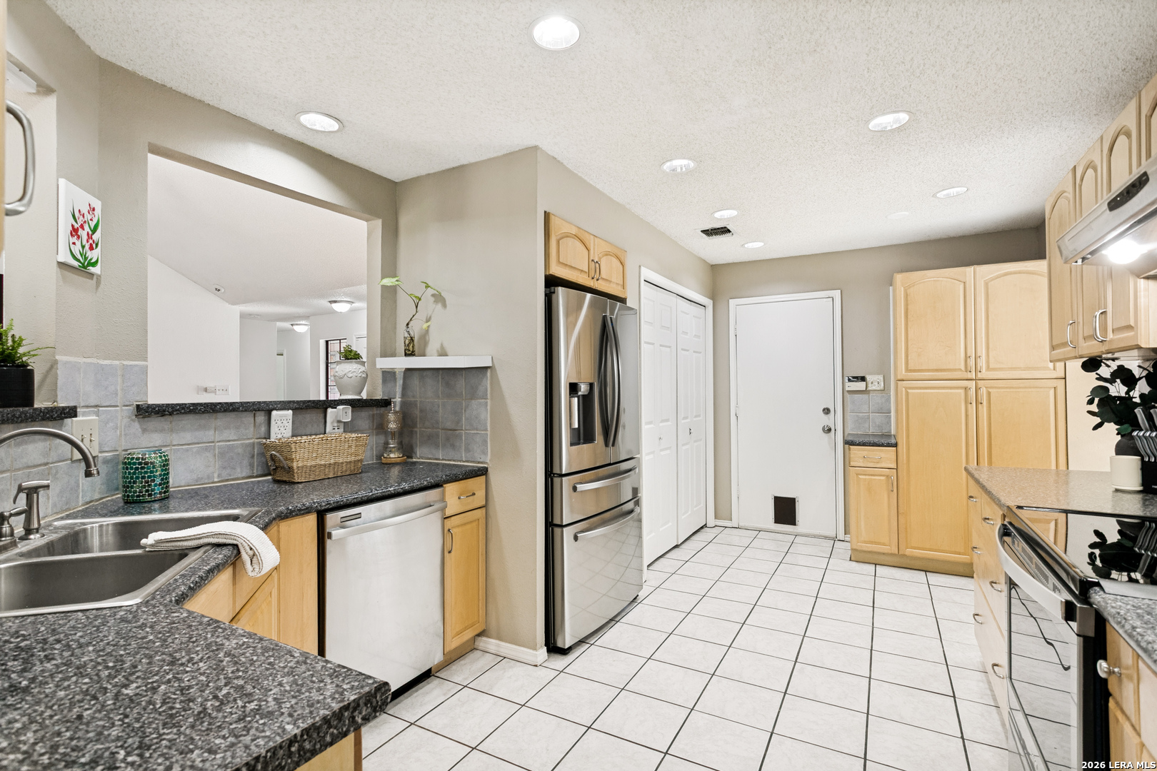 6326 Scrub Jay San Antonio TX 78240